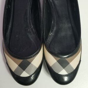 BURBERRY FLATS